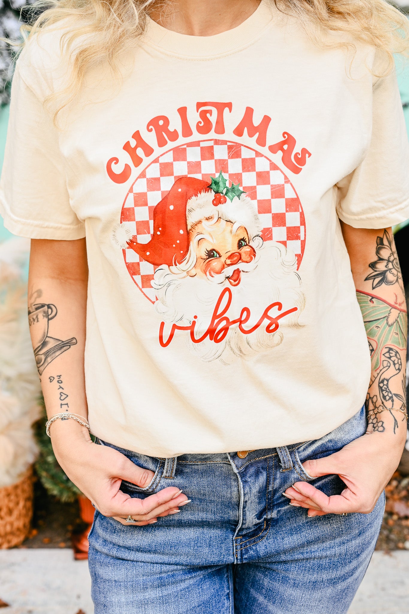 Vintage Santa Red Christmas Vibes Cream Tee