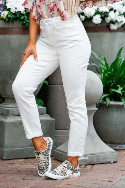 White High Rise Boyfriend Jeans -