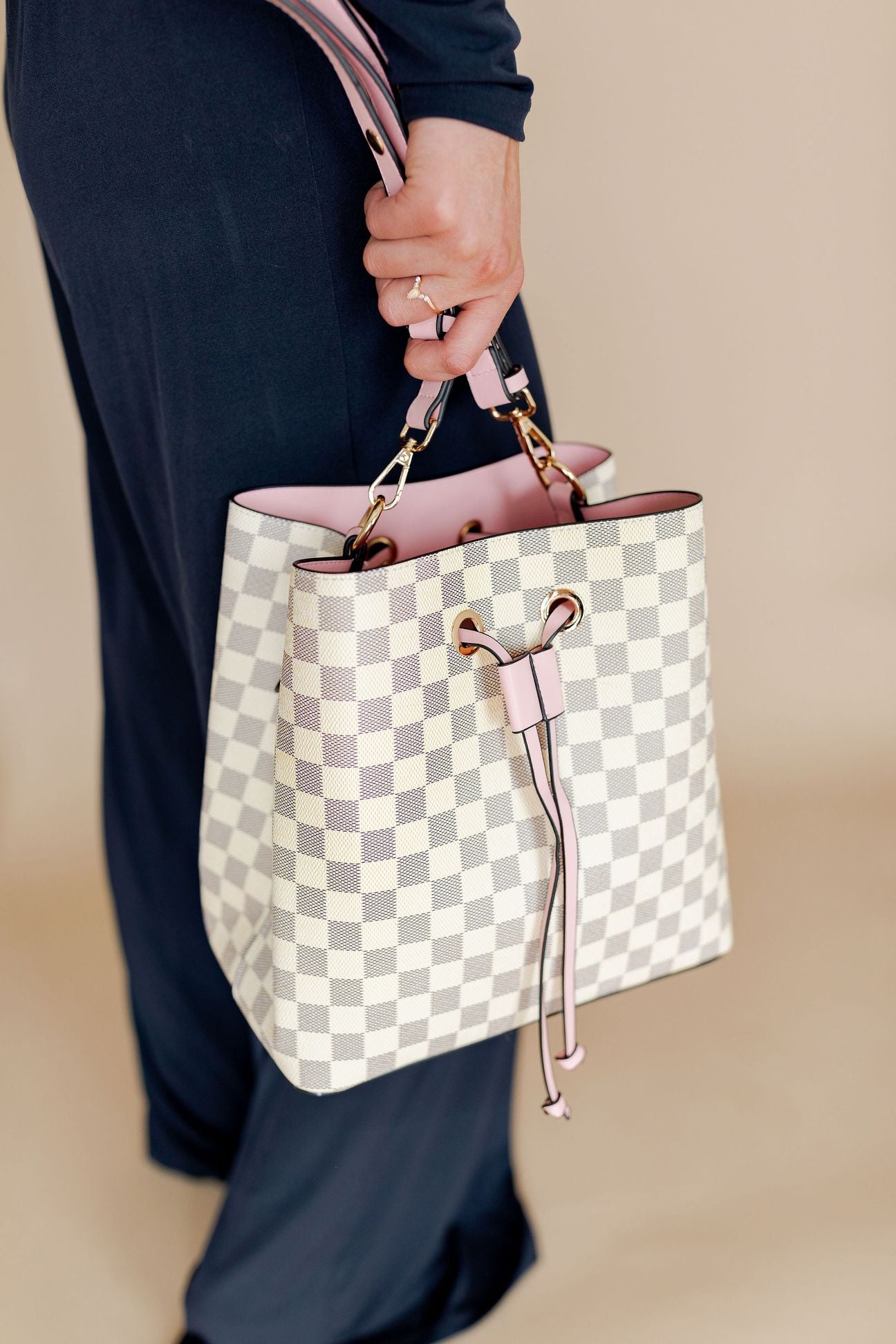 Checkered Graphic Ruched Detail Bucket Bag